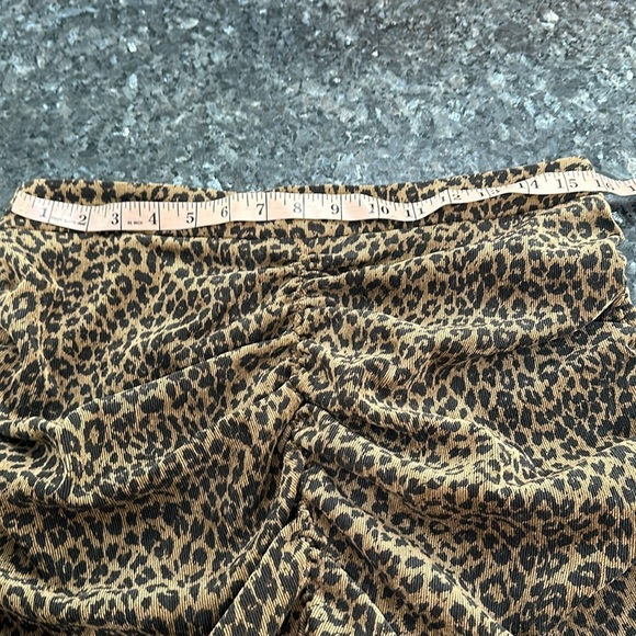 Zara Animal Print Carduroy mini skirt - Picture 9 of 11